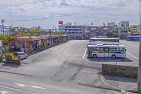 沖縄本島北部のバス路線拠点・名護市「名護バスターミナル」